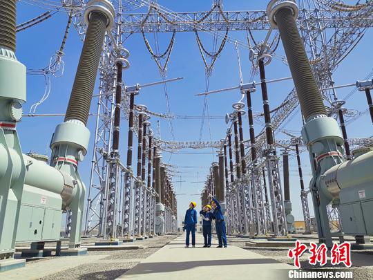 新疆维吾尔自治区巴楚-莎车750千伏输变电工程建成投运